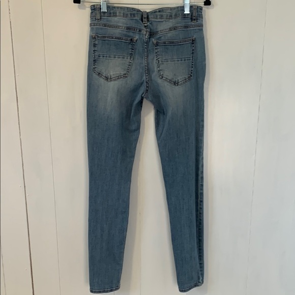 Refuge Distressed Blue Women's Jeans Size 4 - Picture 2 of 6